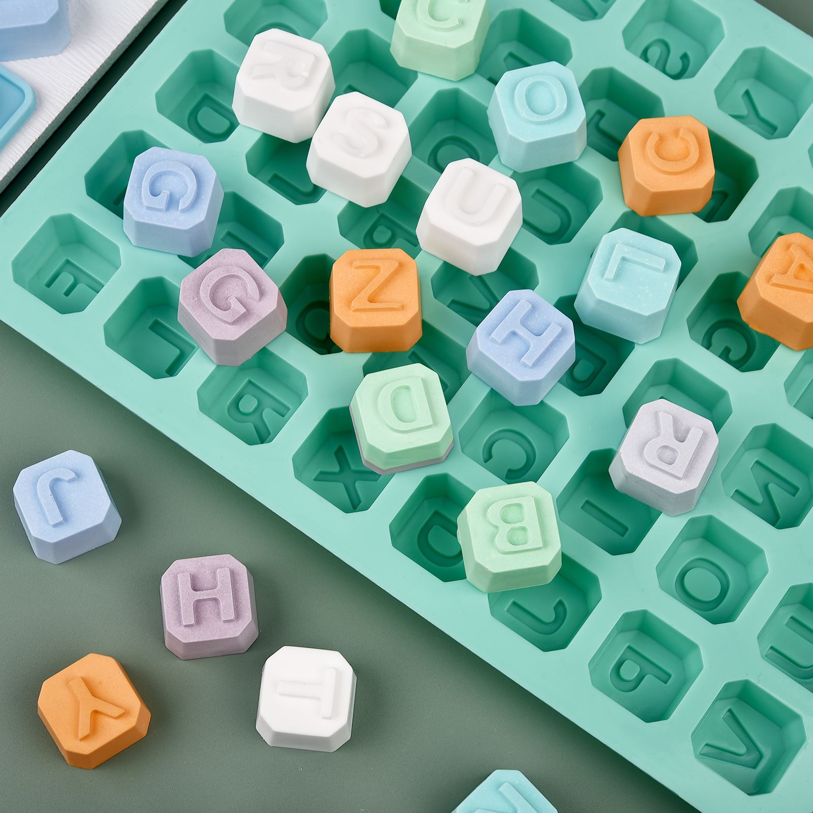 48 Letter Enghish Alphabet let - Soap Making Gloves recension och pris